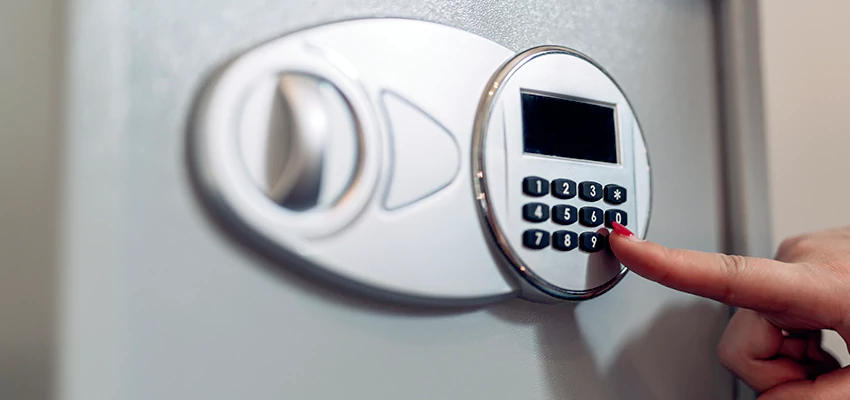 Jewelry Safe Cracking in Lake Mathews, California