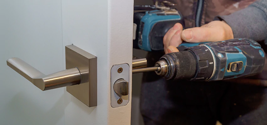 Broken Door Handle Lock Repair in Lake Mathews, California