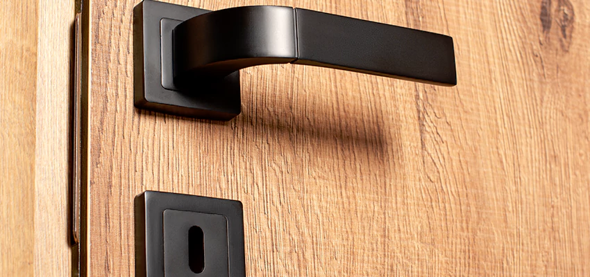 Weekend Lockout Assistance Troubleshooting in Lake Mathews, California